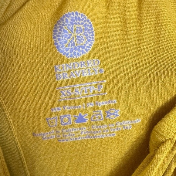 NEVER WORN Ruffle Strap Labor & Delivery Gown in Honey color size XS/S - Picture 12 of 12